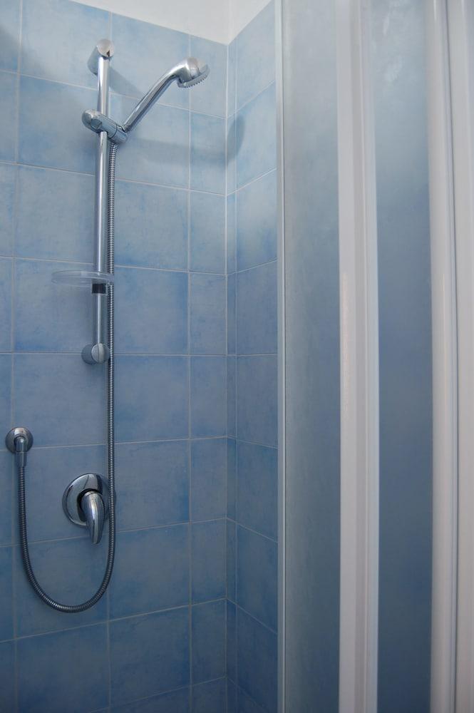 Borgo Valmarina Aparthotel Follonica Buitenkant foto
