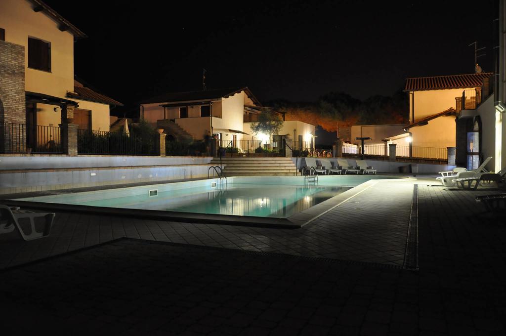Borgo Valmarina Aparthotel Follonica Buitenkant foto