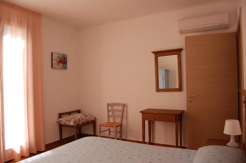 Borgo Valmarina Aparthotel Follonica Buitenkant foto