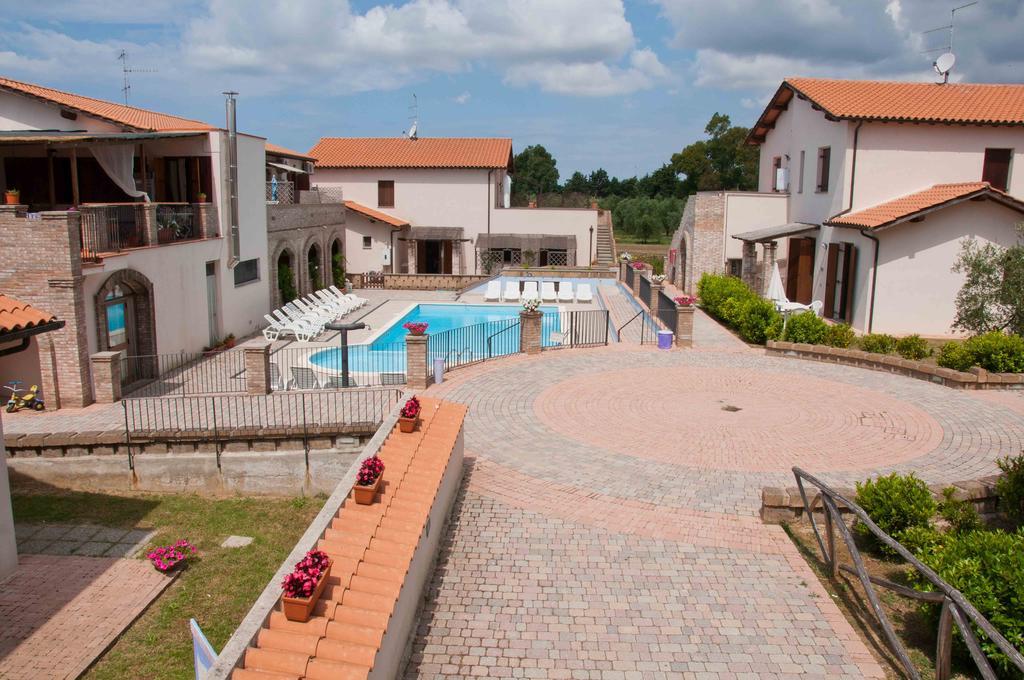 Borgo Valmarina Aparthotel Follonica Buitenkant foto