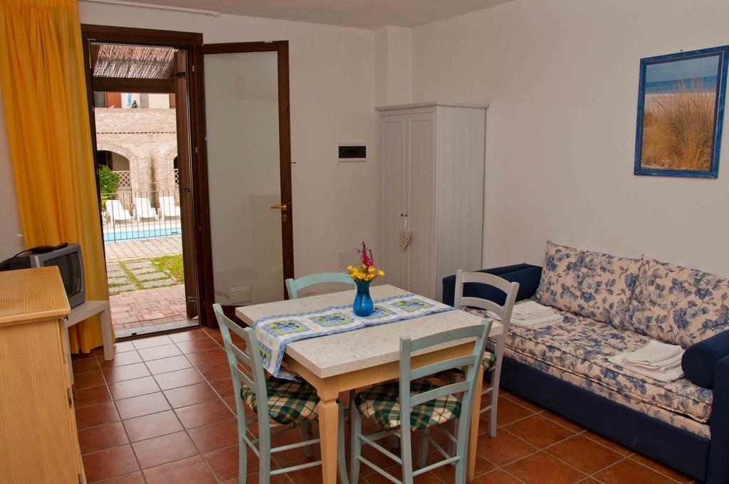Borgo Valmarina Aparthotel Follonica Kamer foto