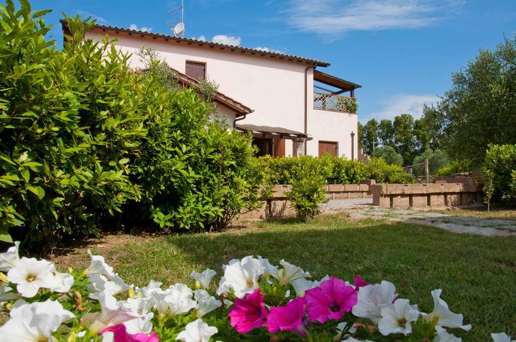 Borgo Valmarina Aparthotel Follonica Buitenkant foto