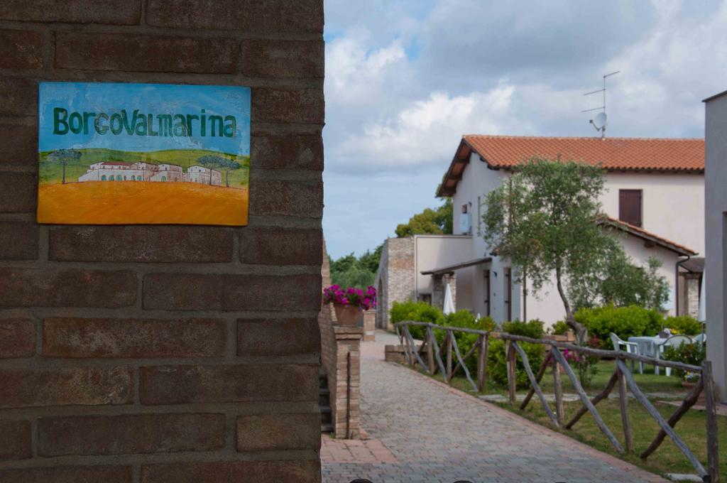 Borgo Valmarina Aparthotel Follonica Buitenkant foto