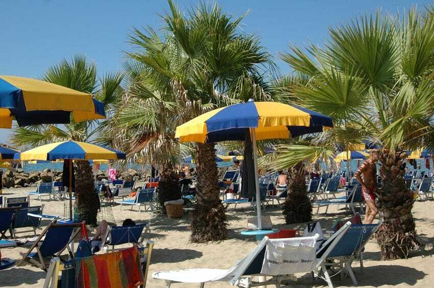 Borgo Valmarina Aparthotel Follonica Buitenkant foto
